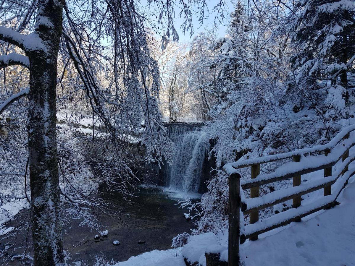 Le Jura En Toutes Saisons Piscine, Spa, Location Vtt, Balades 2Cv, Climatisation Bonlieu Exterior foto